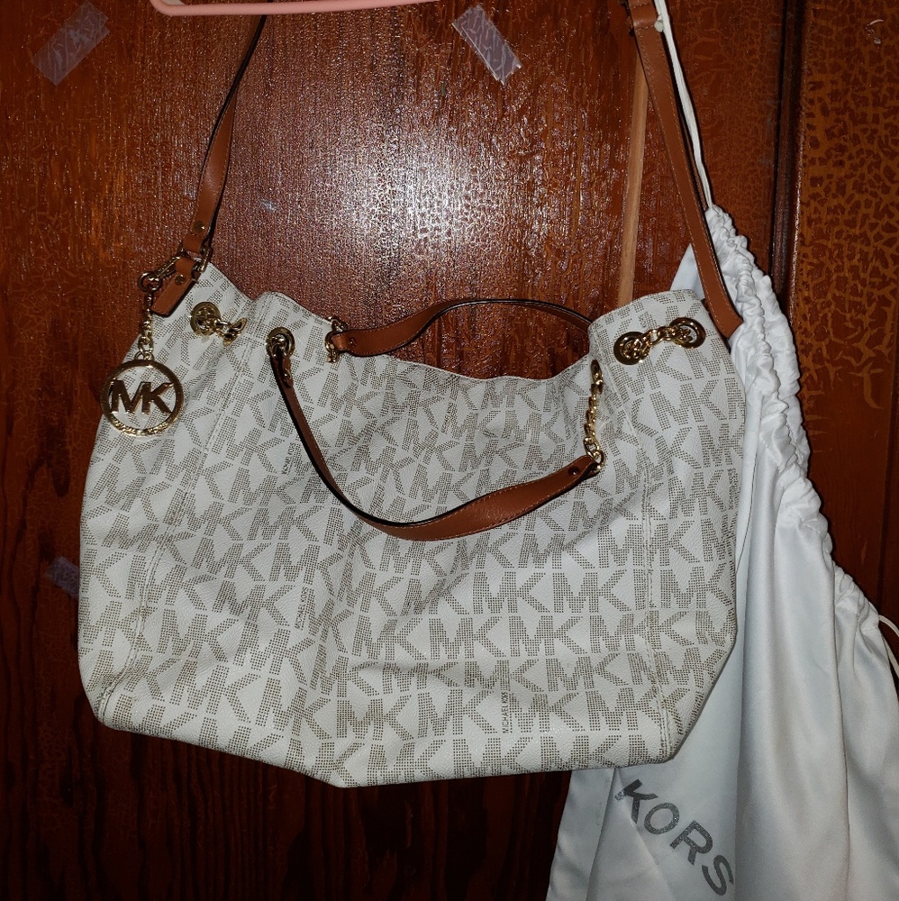 MK purse